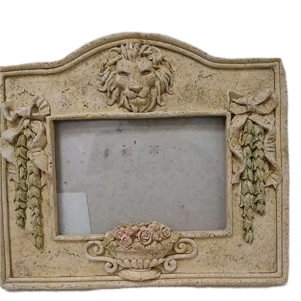 2 Pcs‎ Set 1999 Greek Garden Lion Picture Frame 7x6.5 Floral Textured Ceramic